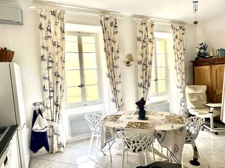 COIN PERARD MIREILLE