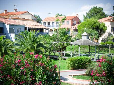 RESIDENCE MALIBU VILLAGE