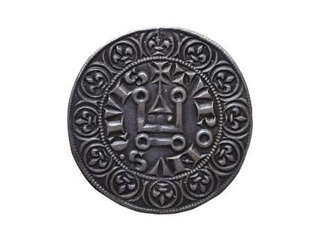 DU CASTRUM AU CHÂTEAU : LE MOYEN ÂGE