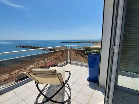 DUPLEX 6 PERS. FACE A LA MER