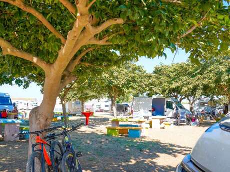 AIRE DE CAMPING CAR BARCARES