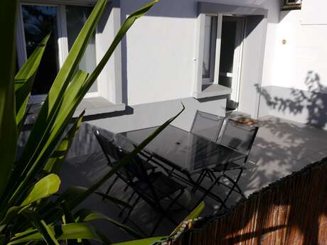 APPARTEMENT EN RDC VUE MER CLASSÉ 4****