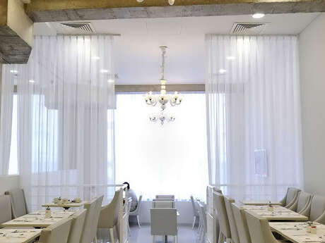 HOTEL KYRIAD PRESTIGE CENTRE DEL MON