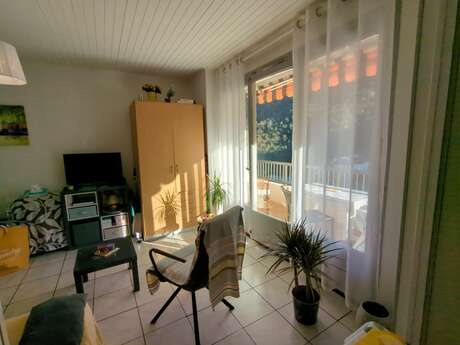 HOLLYMO LES THERMES D'AMÉLIE