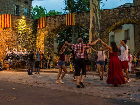 BALLADA DE SARDANES ORGANISÉE PAR LA COLLA CIRERES