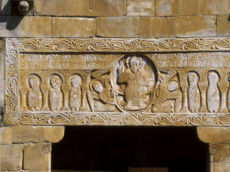 VISITE DE L'ABBAYE DE SAINT-GENIS-DES-FONTAINES