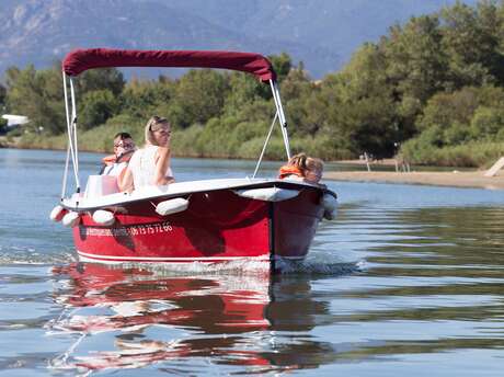 LES PETITS BATEAUX DE LA LAGUNE