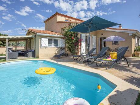 VILLA CONFORTABLE CASA DEL SOL AVEC PISCINE POUR 8 PERS. A 600M. DE LA PLAGE