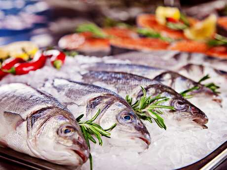 PETITS MÉTIERS (PÊCHEURS LOCAUX)