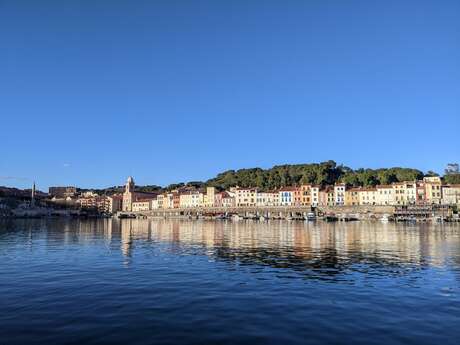 "MACKINTOSH SE RACONTE ET RACONTE SON PORT-VENDRES"