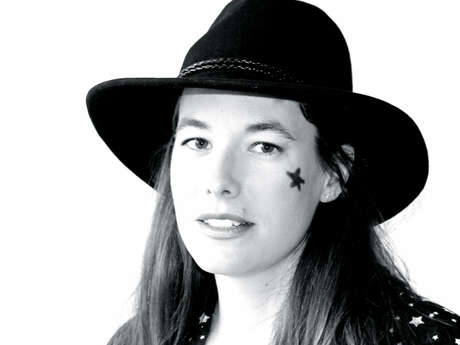 "Les Étoiles d'Araignées" Caroline Demuth "Les Étoiles d'Araignées" Caroline Demuth