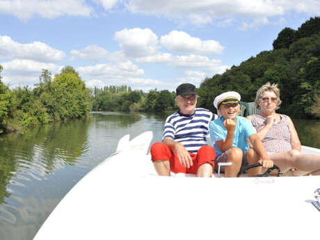 ANJOU NAVIGATION - LOCATION DE BATEAUX SANS PERMIS