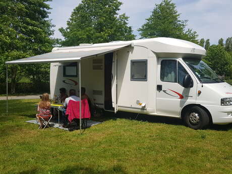 CAMPER VAN AREA AT CAMPING LA SITTELLE