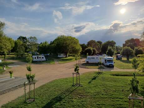 Aire au camping du Lion d'Angers