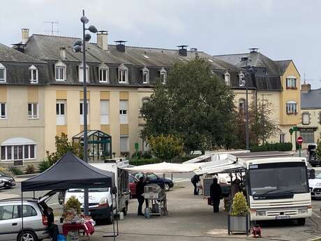 MARCHÉ DE JAVRON-LES-CHAPELLES