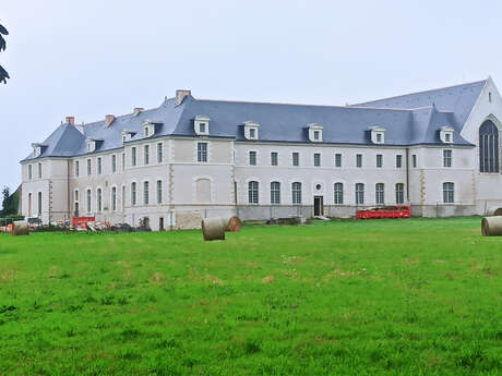 ABBAYE DE BLANCHE COURONNE