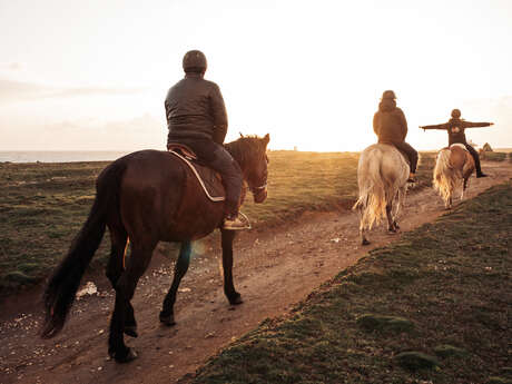 Balade à cheval sur la côte sauvage