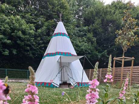 TIPI AU CAMPING DU GUE SAINT-LEONARD