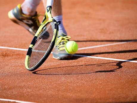 TENNIS : TENNIS DE SAINT COSME EN VAIRAIS