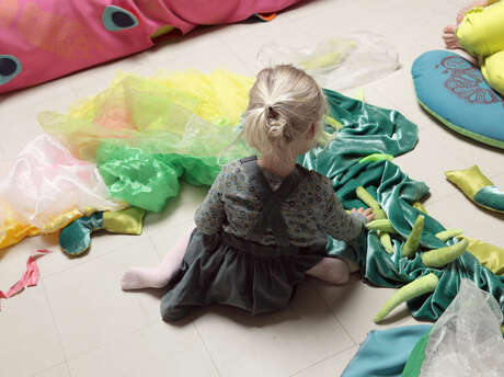 Atelier " Pesstacle" Ver(mini)ssage Un Soleil Dans Mon Manteau