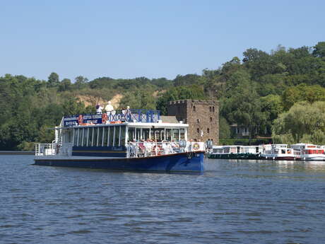 Croisière sur la Mayenne à bord du bateau-promenade "l'Hirondelle" au départ de Chenillé-Changé