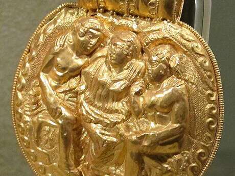 FABRIQUE TON AMULETTE DE PROTECTION FABRIQUE TON AMULETTE DE PROTECTION