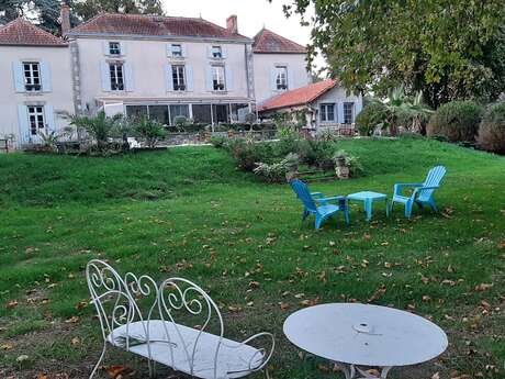 CHAMBRE D'HÔTES "LE PLESSIS AUX LYS"