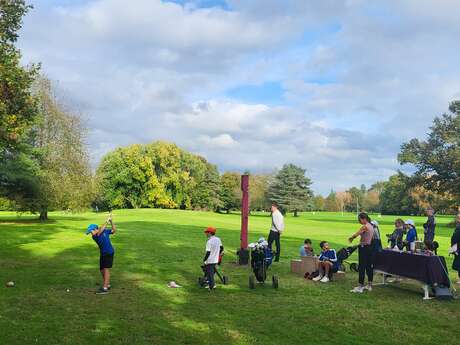 Initiation et cours de golf à l'Anjou golf de Champigné