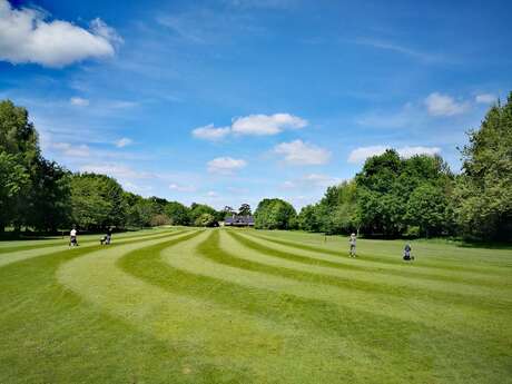 Pratique du golf à l'Anjou Golf de Champigné