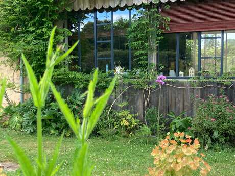 Gîte L'atelier and cow