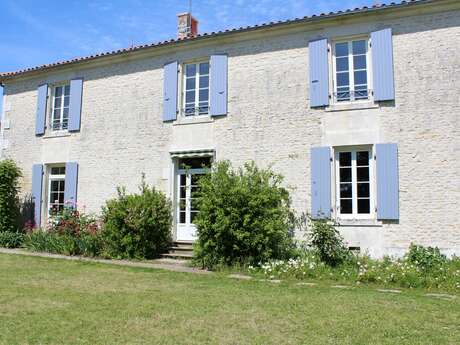 LE MÛRIER DU MARAIS POITEVIN