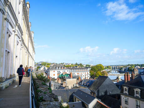 Ouverture de la terrasse du Château neuf