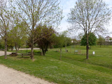 AIRE DE PIQUE-NIQUE DE LA VALLÉE JARLINGON OULMES