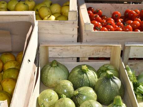 MARCHÉ À LA CHÂTAIGNERAIE