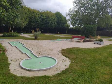 MINI-GOLF - FOUGEROLLES-DU-PLESSIS