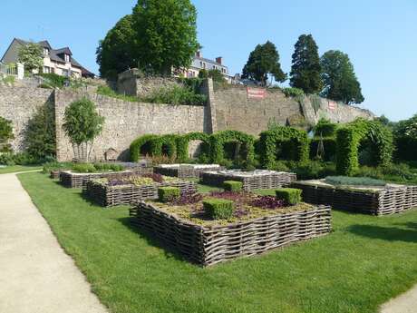 JARDIN MÉDIÉVAL DE LA SOURCE