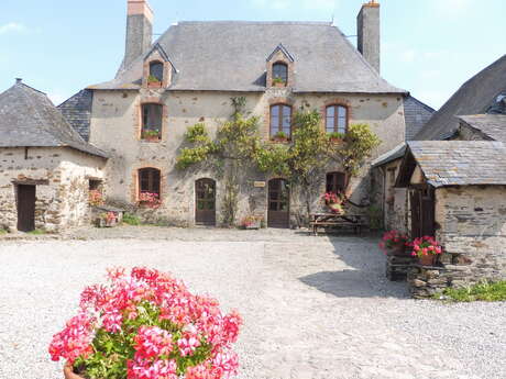 FERME AUBERGE - LA TOUCHE