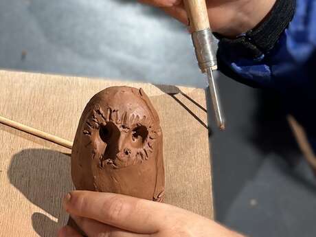 Atelier "de plumes et d'argile "