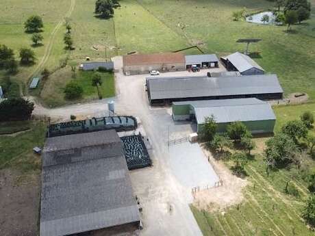 Aire de stationnement à la ferme