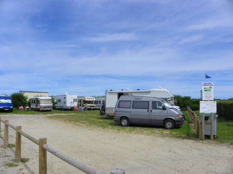 Aire de stationnement à proximité du Camping de la Plage de Quiberville