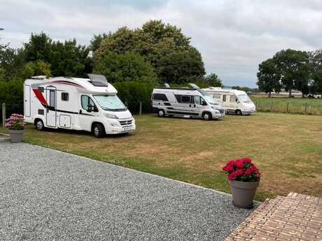 Aire de camping-car - Jardin de Tarthine