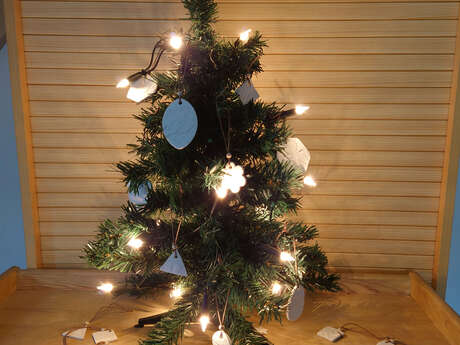 Atelier décorations  de Noël en porcelaine