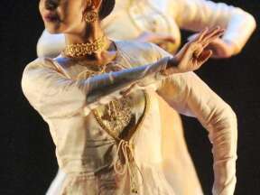 COLLOQUE INTERNATIONAL DE YOGA ET D'AYURVEDA - Soirée Danse Kathak
