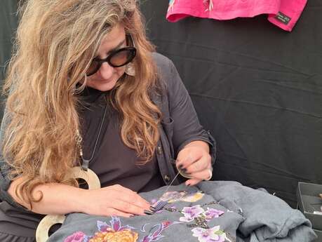 Atelier du Carrefour du Lin : création de bijoux en lin tissé et perles