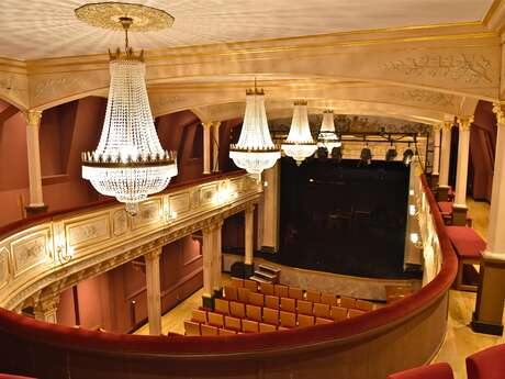 Déambulation dans le théâtre : Femmes résistantes