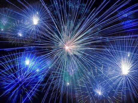 Retraite aux flambeaux et feu d'artifice à Cressy