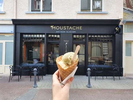 Glaces moustache