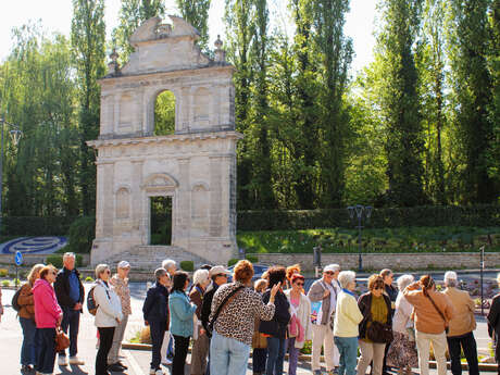 Visite théatâlisée : 100 ans de l'Office de Tourisme