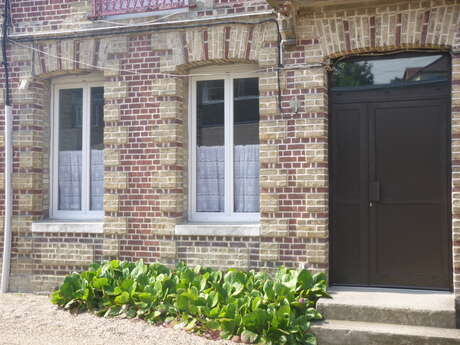 Mme HAMEL DANTIGNY - Studio de la Route Impériale Mme HAMEL DANTIGNY - Studio de la Route Impériale Mme HAMEL DANTIGNY - Studio de la Route Impériale Mme HAMEL DANTIGNY - Studio de la Route Impériale
