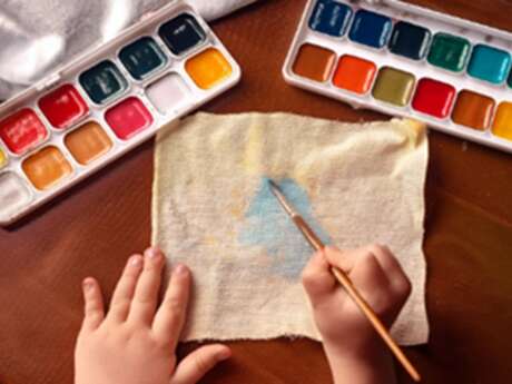 Atelier enfant : Décorer une carte de voeux Atelier enfant : Décorer une carte de voeux